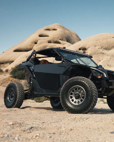 black wheels buggy